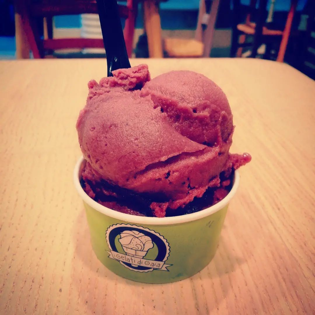 Coppetta di gelato artigianale